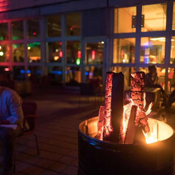 Feuerschale auf Dachterrasse